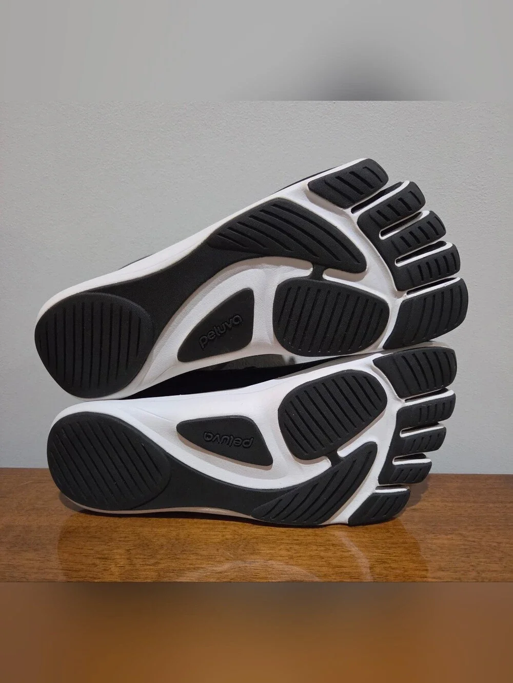 Peluva Women's Strand Lightweight Trainer Size 10 Minimalist Footwear